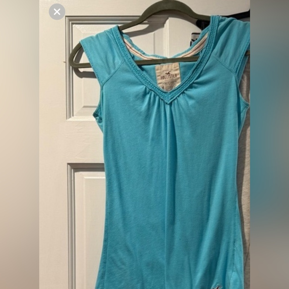 Hollister size Med Cotton Blue Top